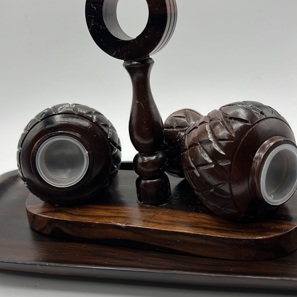 VTG Wooden Salt Pepper Shaker with Tray - Picture 6 of 6